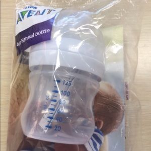 Bundle of 3 Avent 4-oz bottles